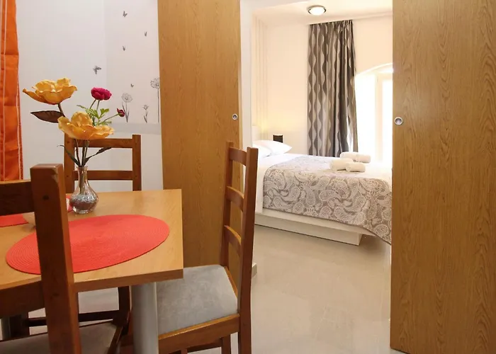 In Mit Eigener Terrasse By Interhome Apartmán