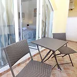 In Mit Eigener Terrasse By Interhome Apartament *