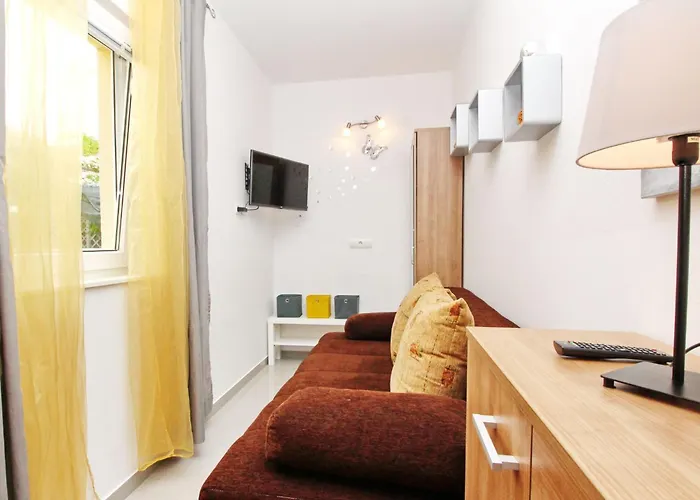 In Mit Eigener Terrasse By Interhome アパート *
